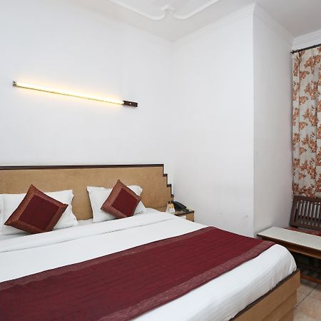 Capital O 10750 Hotel Vivek New Delhi Bagian luar foto