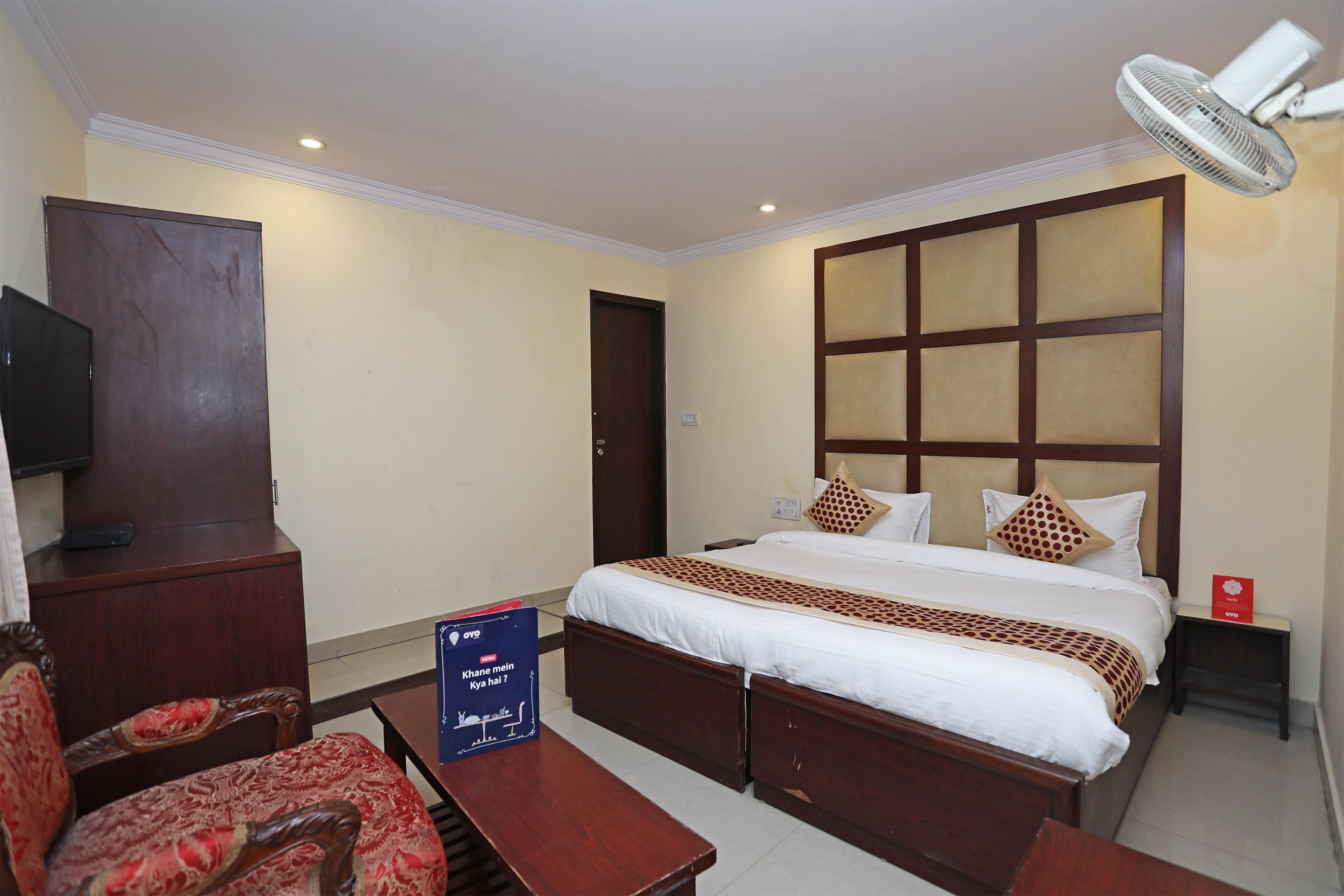 Capital O 10750 Hotel Vivek New Delhi Bagian luar foto