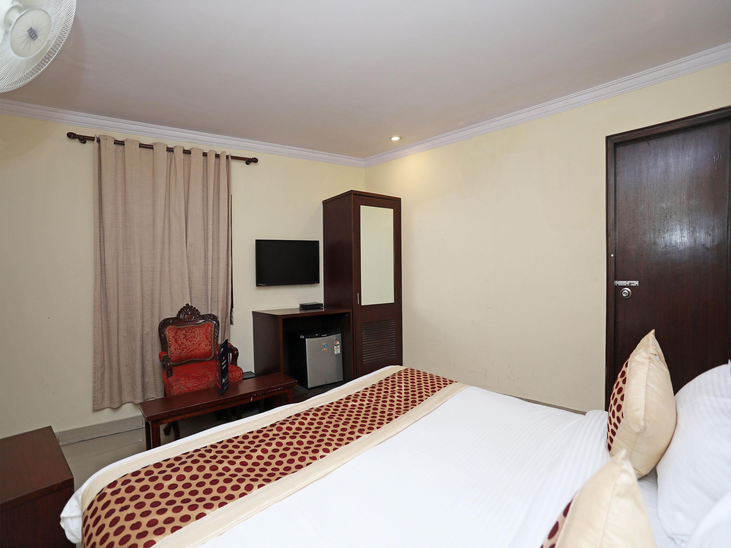 Capital O 10750 Hotel Vivek New Delhi Bagian luar foto
