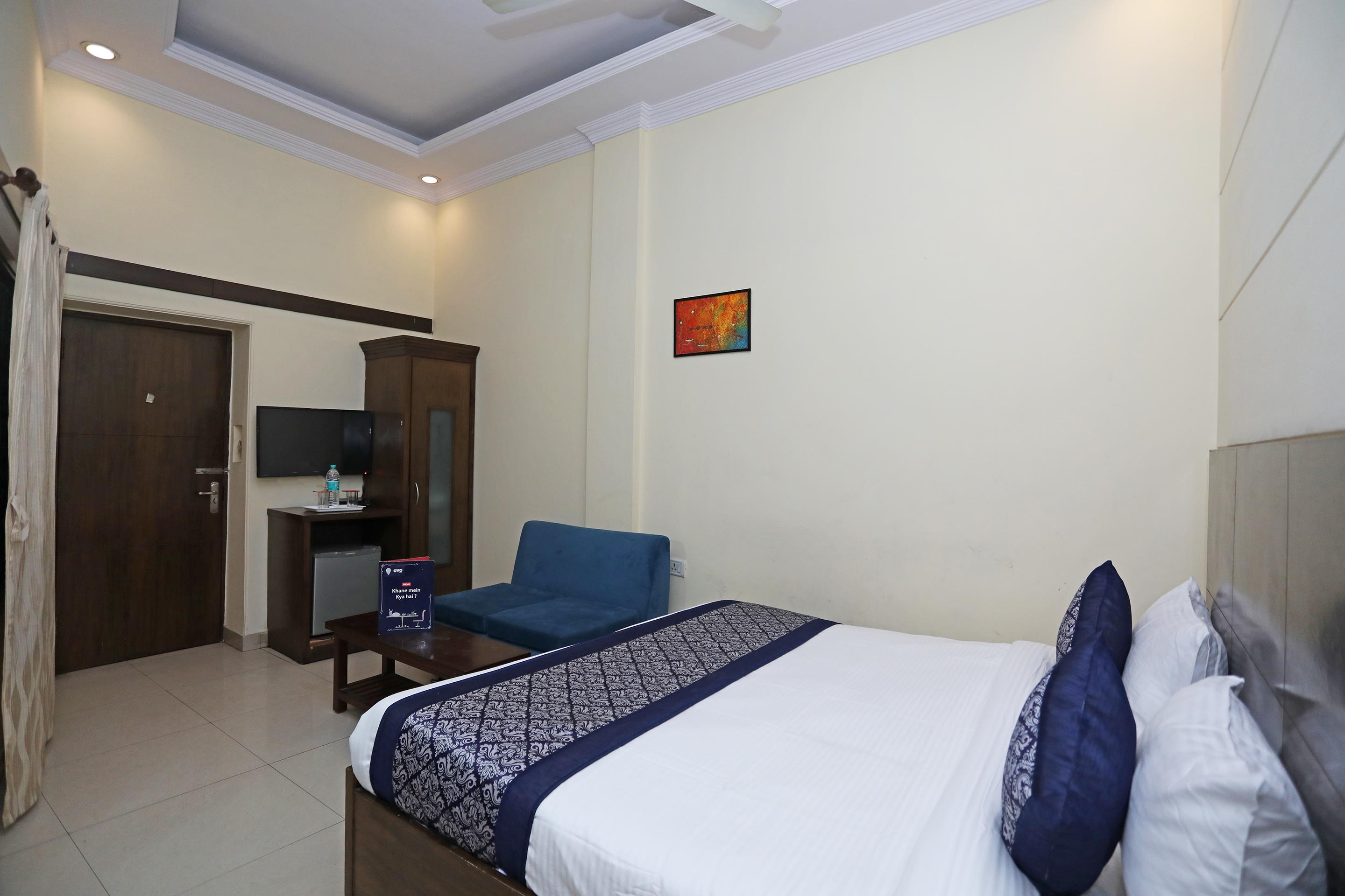 Capital O 10750 Hotel Vivek New Delhi Bagian luar foto