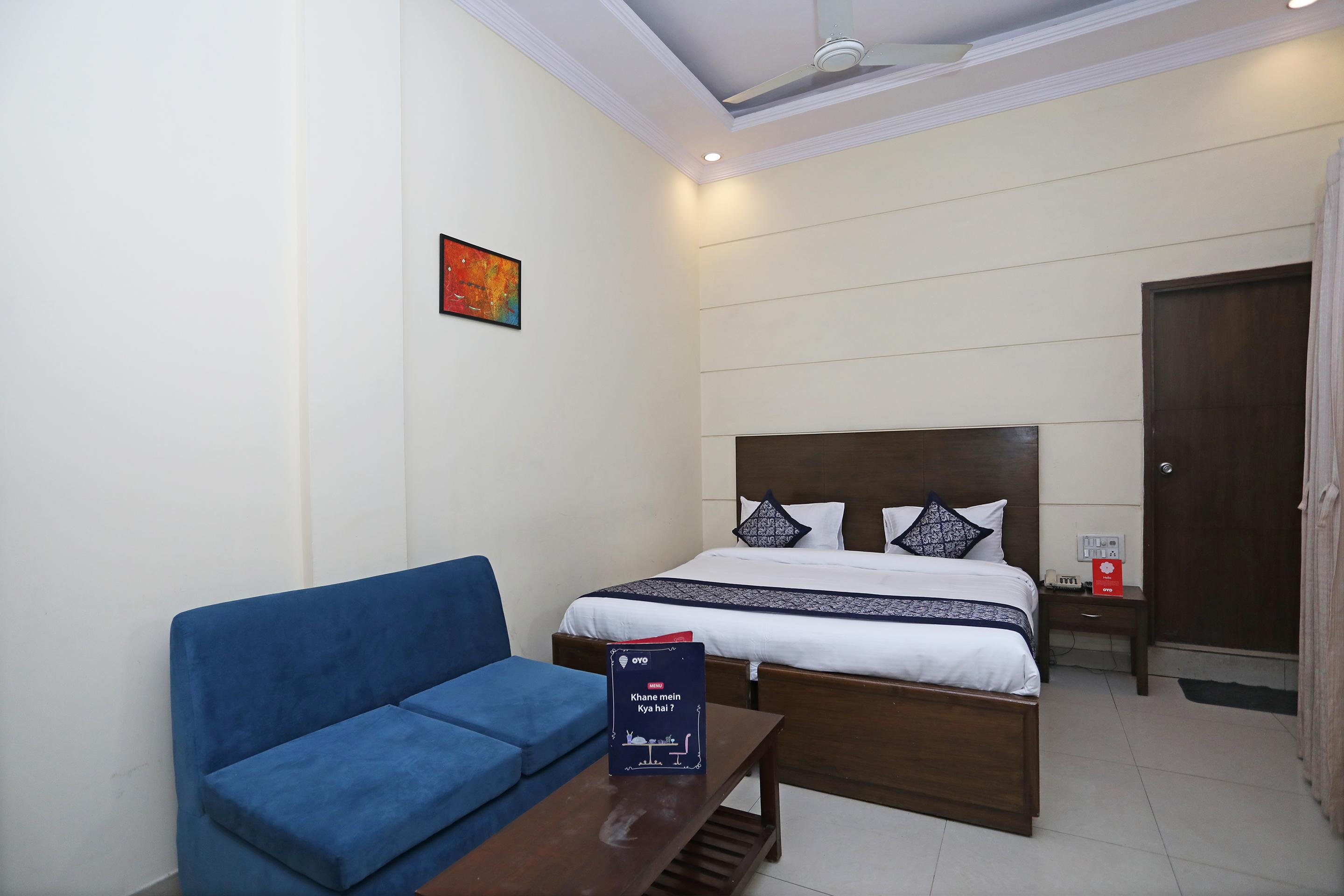 Capital O 10750 Hotel Vivek New Delhi Bagian luar foto