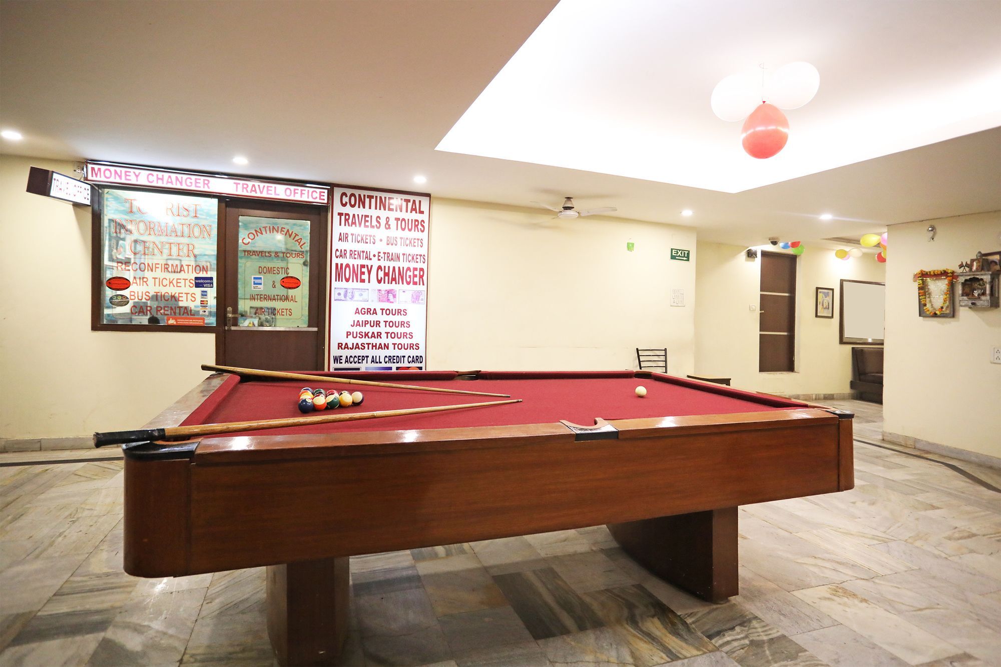 Capital O 10750 Hotel Vivek New Delhi Bagian luar foto